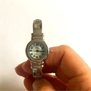 Vivani Quartz watch. Accutime watch corp